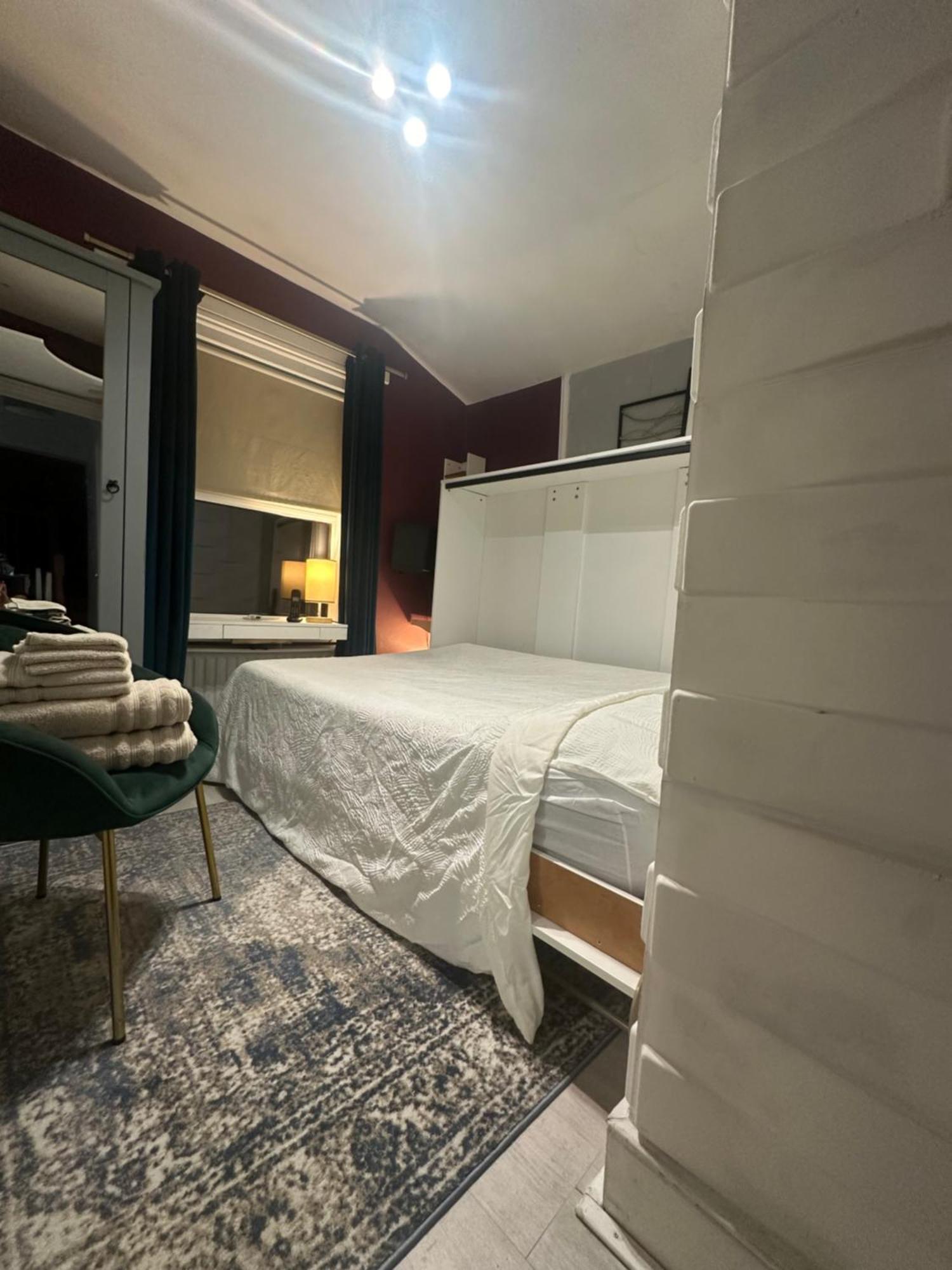 My Sky Secret Garden 1 Bedroom London Exterior photo