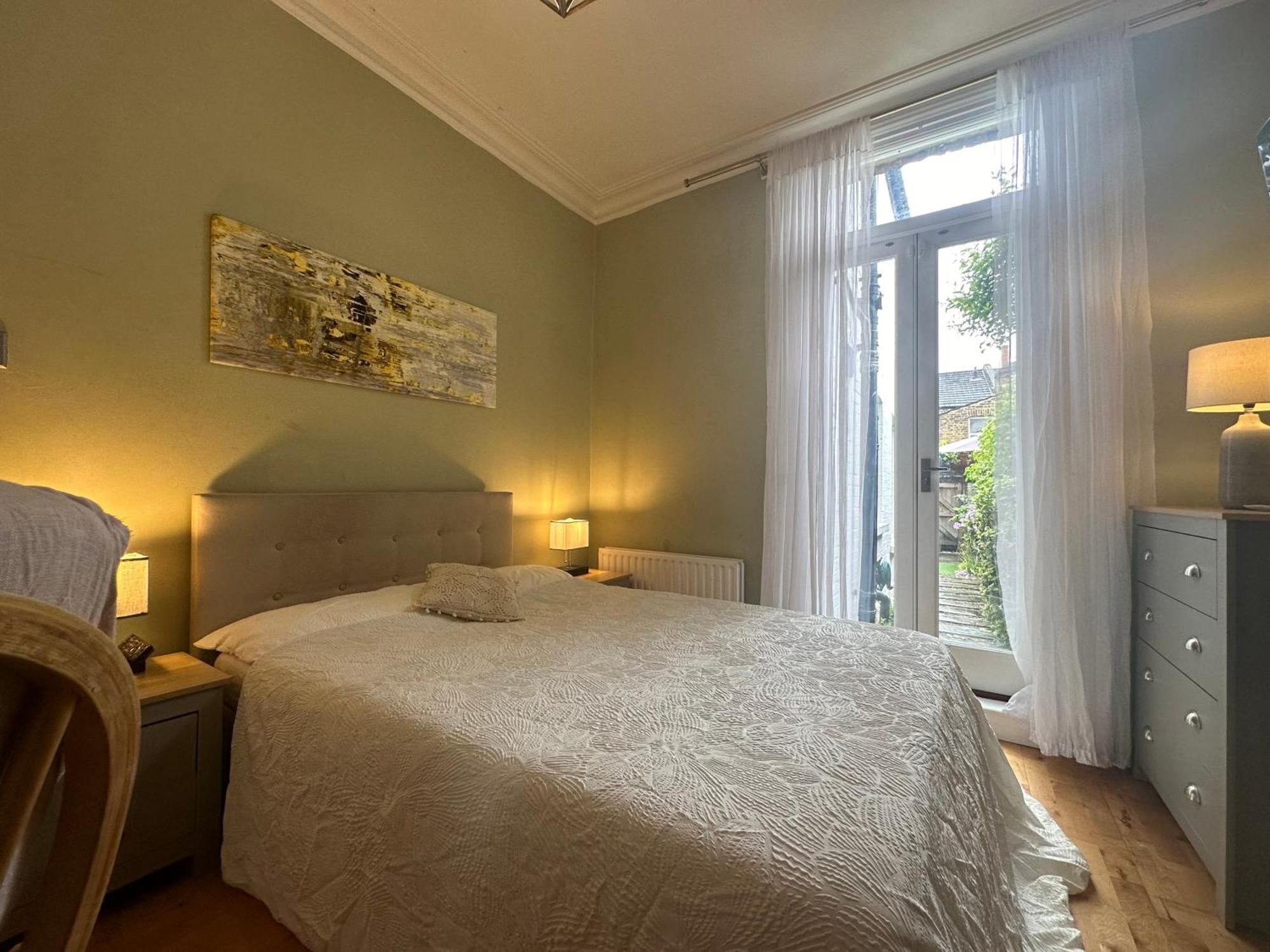 My Sky Secret Garden 1 Bedroom London Exterior photo