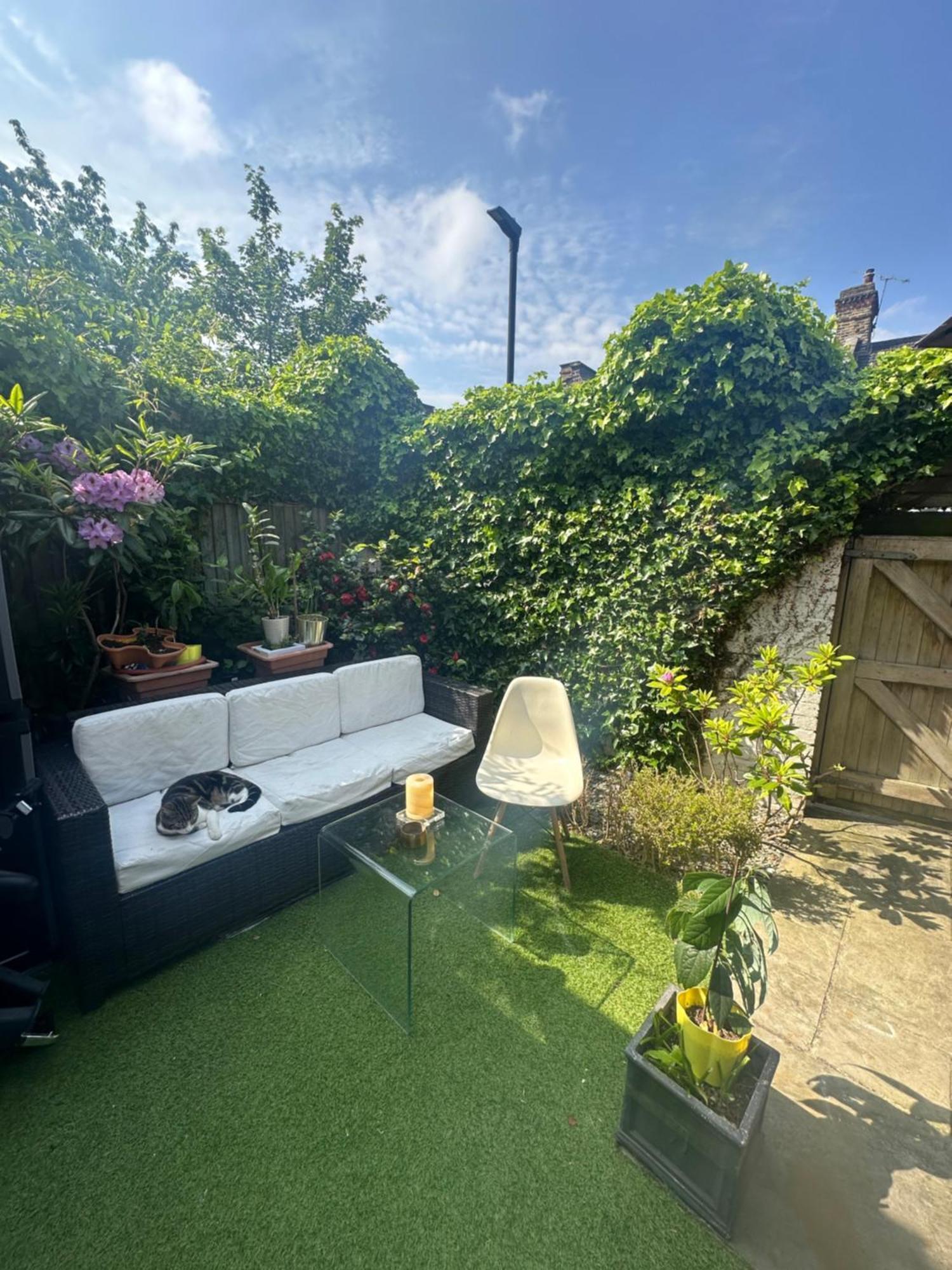 My Sky Secret Garden 1 Bedroom London Exterior photo